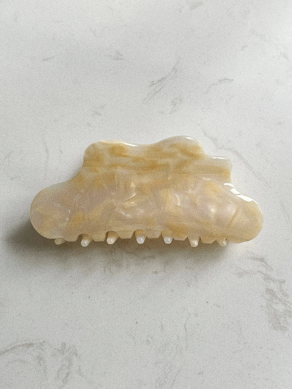 Cloud Curve Clip in Beige