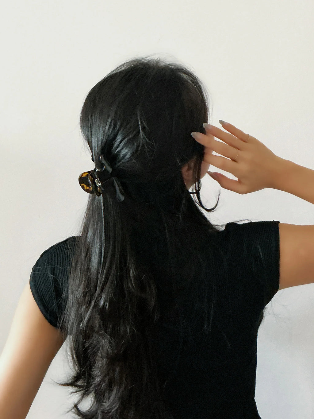 Double S Shape Clip in Tortoise