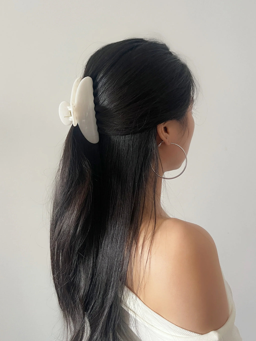 Semi Clip in Ivory